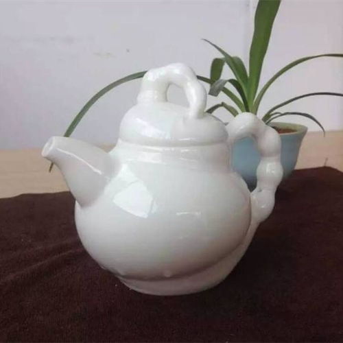 世界陶瓷之都 真正的王者，特产‘猪油白’与景德镇瓷器之辩