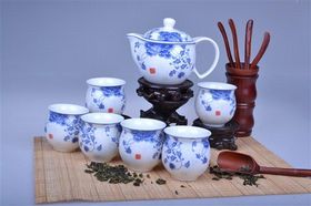 景德镇瓷器 千年窑火铸就的东方艺术瑰宝